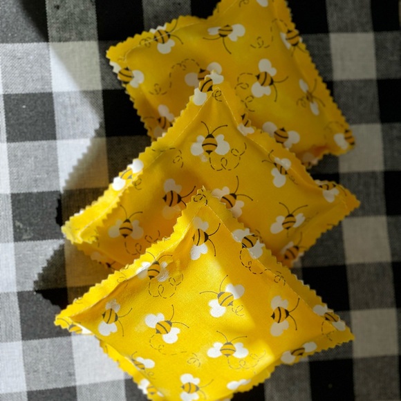 ⤵️🆕 Mini Pillows Honey Bee | farmhouse| Shelf/Tiered Tray/Basket set 🐝 - Picture 11 of 16